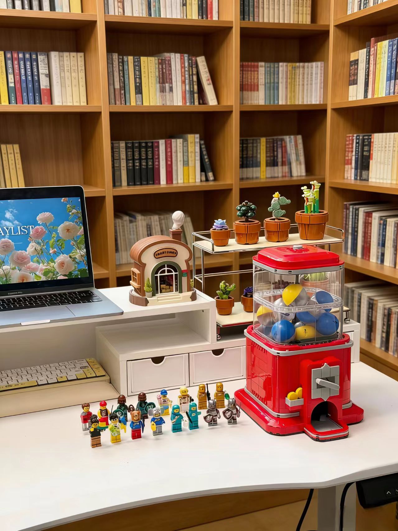 MOC Coin-operated Vending Mach - Coin Pusher Machine recension och pris