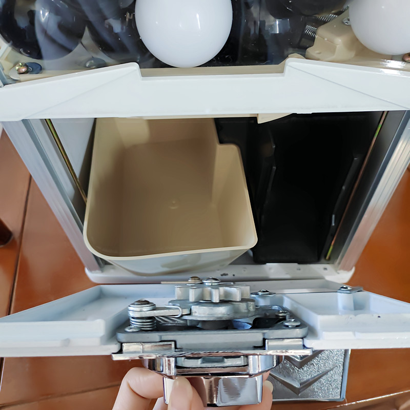 Coin-operated egg twister acti - Coin Pusher Machine recension och pris
